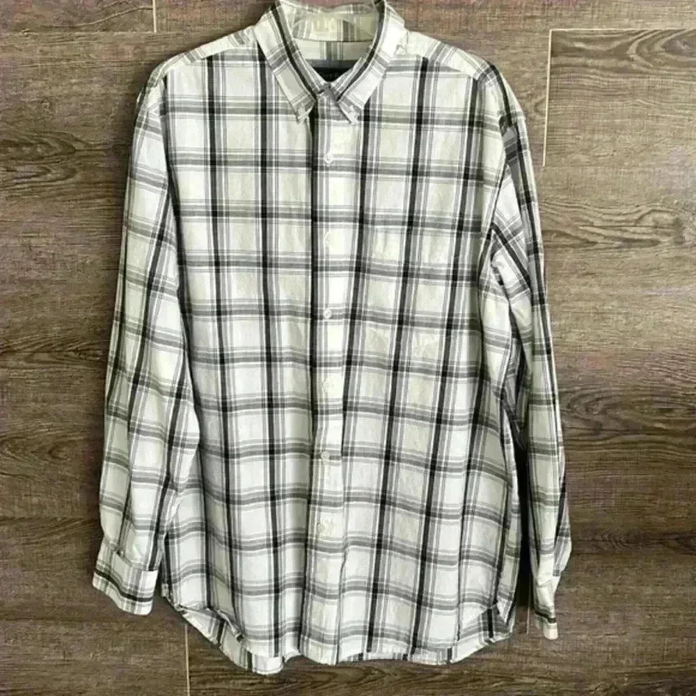 Club‎ Room shirt EUC